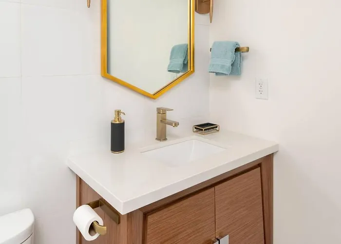 Family-friendly Mid-century Gem, 5 Min To Old Town *