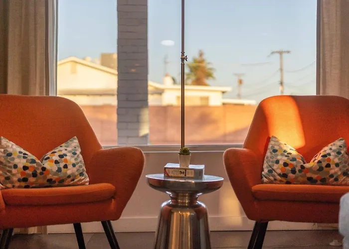 Family-friendly Mid-century Gem, 5 Min To Old Town Holiday home Scottsdale